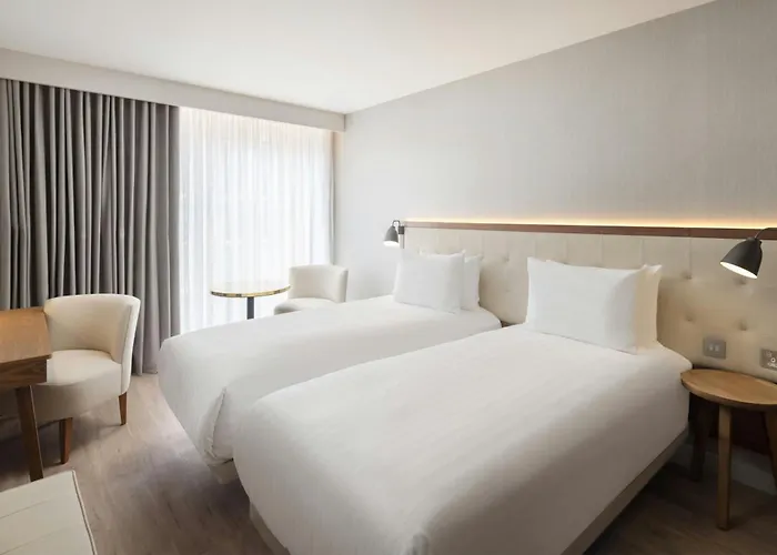 מלון Ac By Marriott