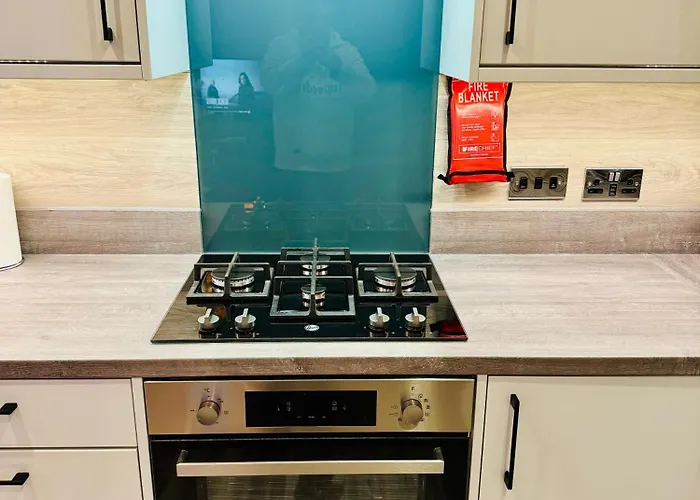 Modern Flat In Free Parking & Wifi Appartement