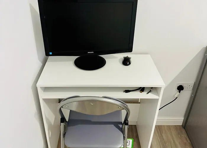 Modern Flat In Free Parking & Wifi Appartamento Glasgow