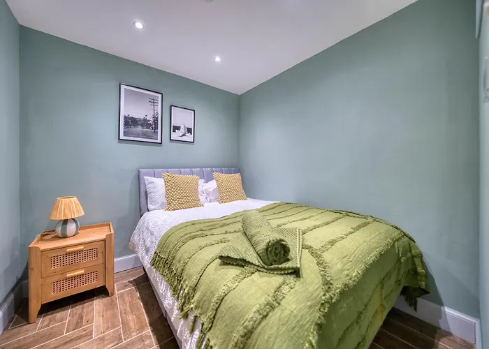 Stylish 3-bedroom In *