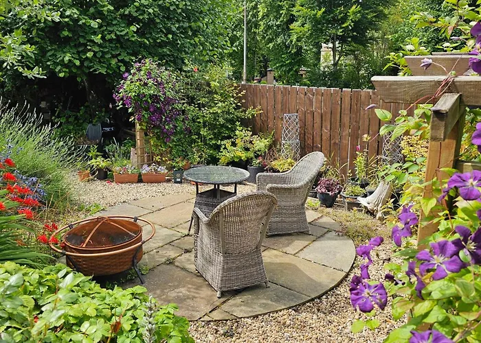 Beautiful Self Contained With Garden Apartman *