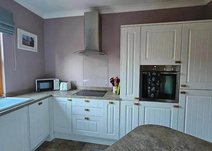 Beautiful Self Contained With Garden Appartement