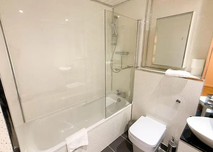 2bd Near Hydro Secc Centre Great Location *