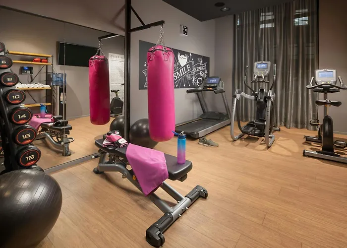 Szálloda Moxy Merchant Glasgow