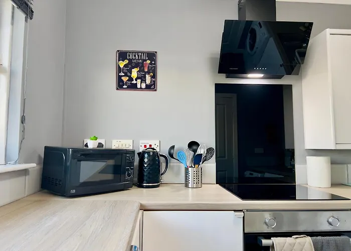 Chic & Cozy 2-bed Flat In - Free Parking Apartment *