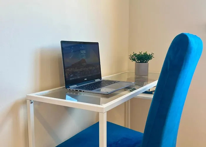 Appartement Sleek & Modern 2br - Easy Access To Centre