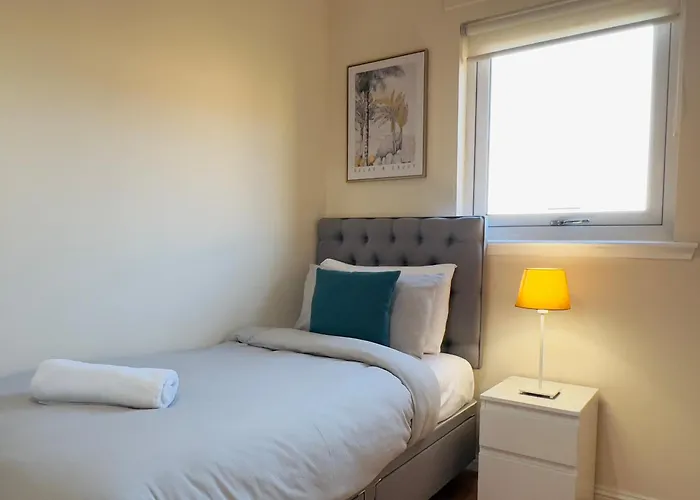 Sleek & Modern 2br - Easy Access To Centre Appartement *