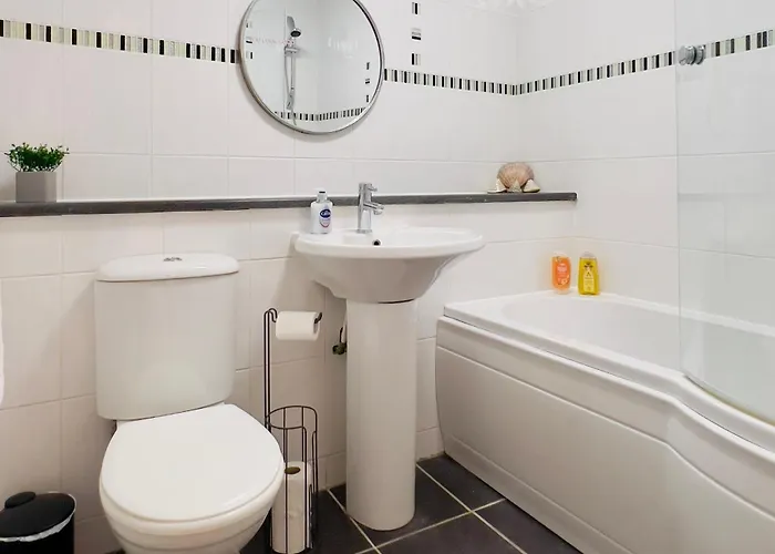 Sleek & Modern 2br - Easy Access To Centre Appartement