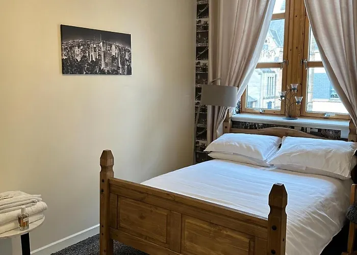 - Sleeps 2 & Freeparking During Weekend Apartment Glasgow