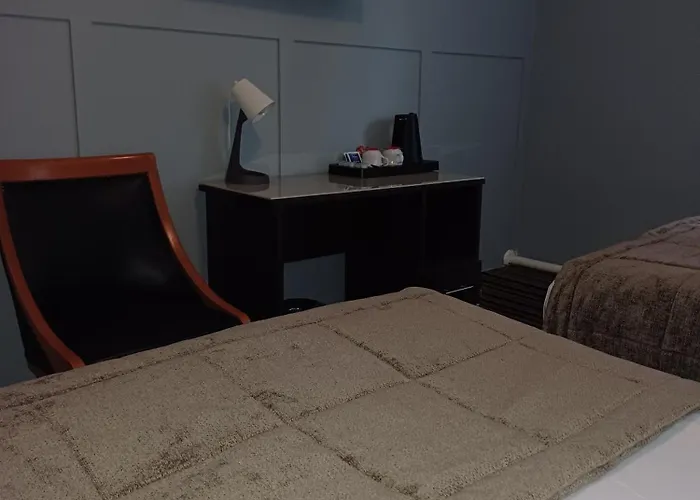 列王公园酒店 3*