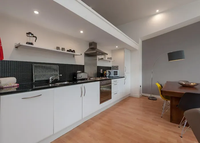 Flats - Merchant * Glasgow