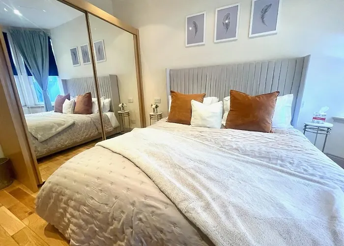 - Large Stylish 2 Bed Flat In Unique Ibrox Location Walking Distance To Subway And Free On-street Parking Appartamento Glasgow