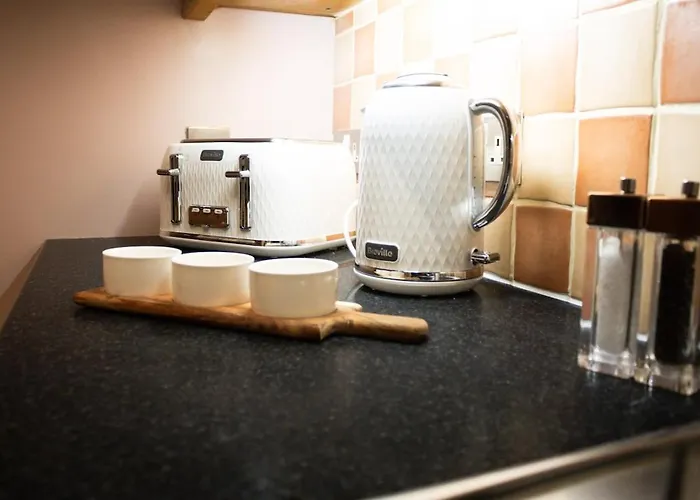 Apartamento - Large Stylish 2 Bed Flat In Unique Ibrox Location Walking Distance To Subway And Free On-street Parking *