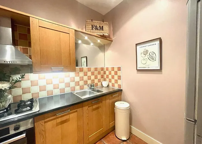 Apartamento - Large Stylish 2 Bed Flat In Unique Ibrox Location Walking Distance To Subway And Free On-street Parking Glasgow