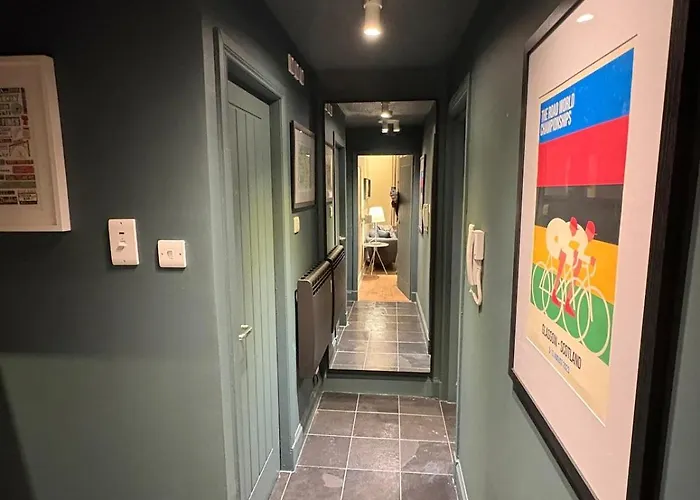 Quiet Centre, King & Sofa Bed