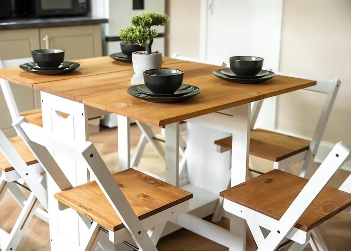 Spacious 3 Bed In With Free Parking