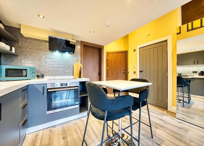 Union Court Mezzanine - B9 - Building Has No Lift And Stairs To Appartement