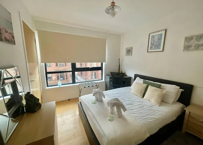 Perfect Location In Heart Of West End - Pass The Keys * Glasgow