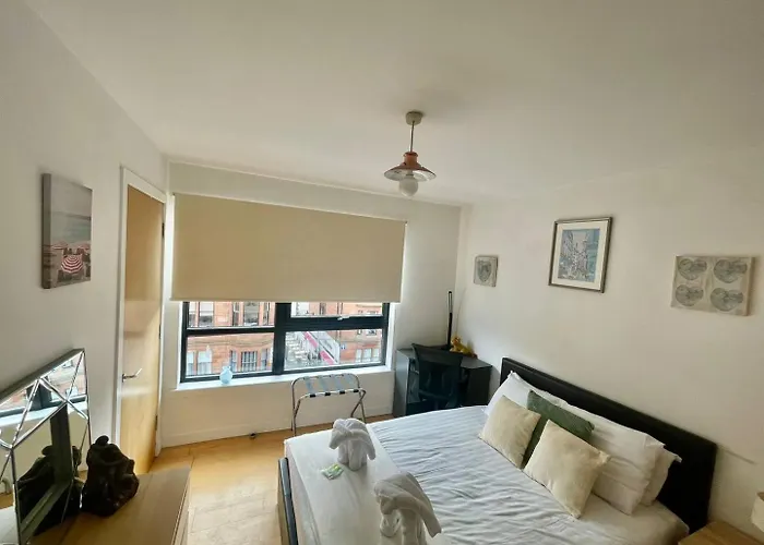 Perfect Location In Heart Of West End - Pass The Keys Apartamento