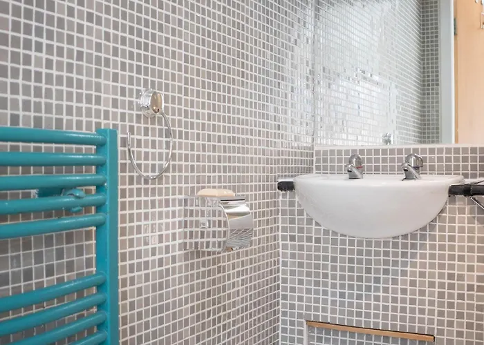 Apartamento Perfect Location In Heart Of West End - Pass The Keys