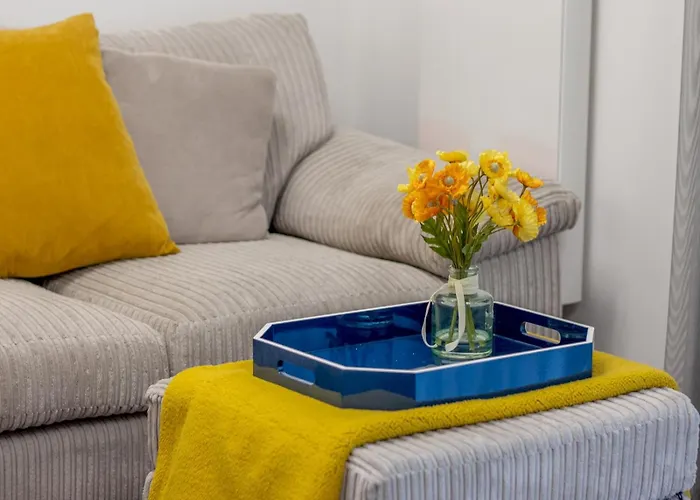 Fabulous Festival Park Private Parking Garden - Pass The Keys Holiday home