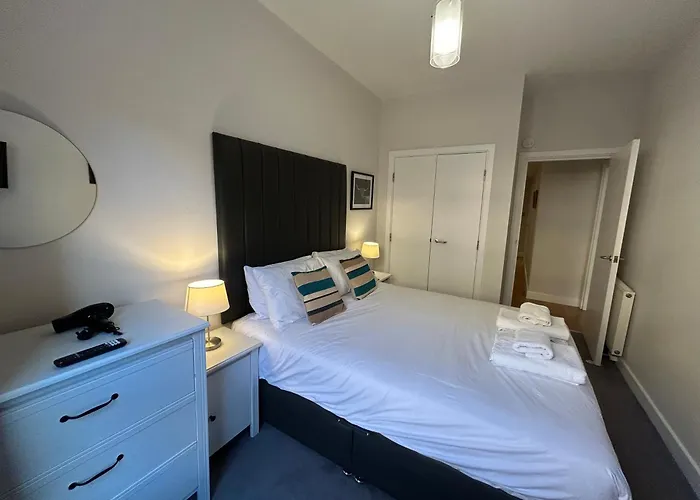 Principal - Merchant