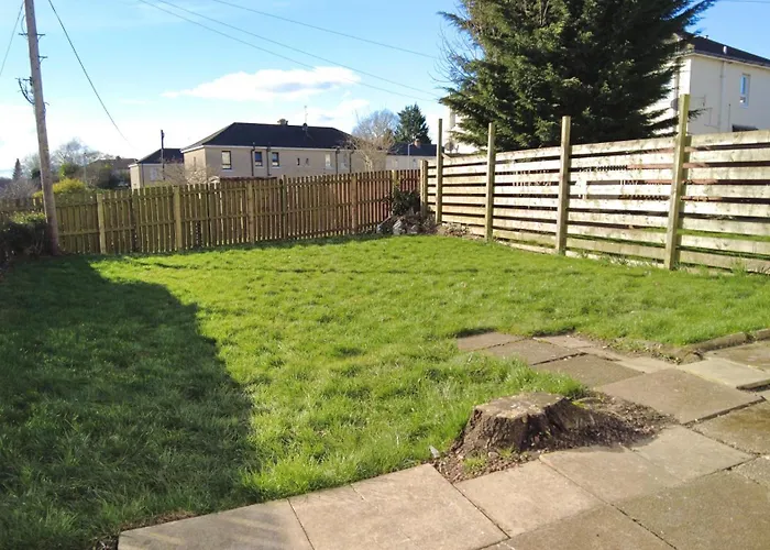 Дом отдыха - Beautiful Two Bedroom House In & Free Parking *