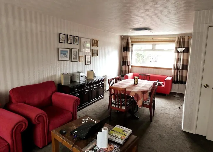 Spacious 3 Bed House Near Sec Сasa de vacaciones Glasgow