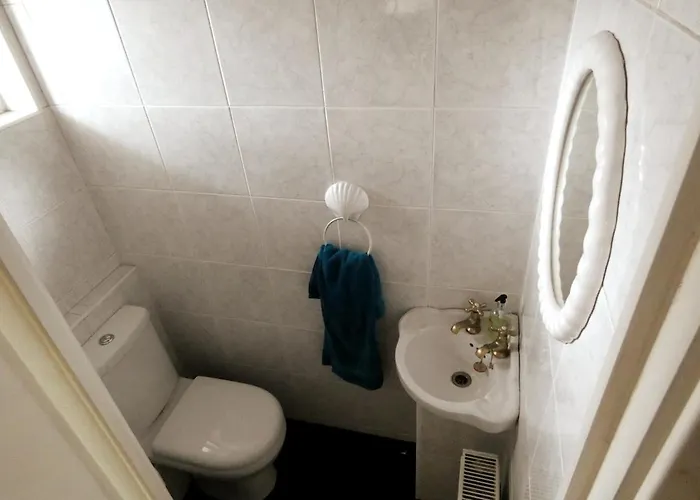 Сasa de vacaciones Spacious 3 Bed House Near Sec Glasgow