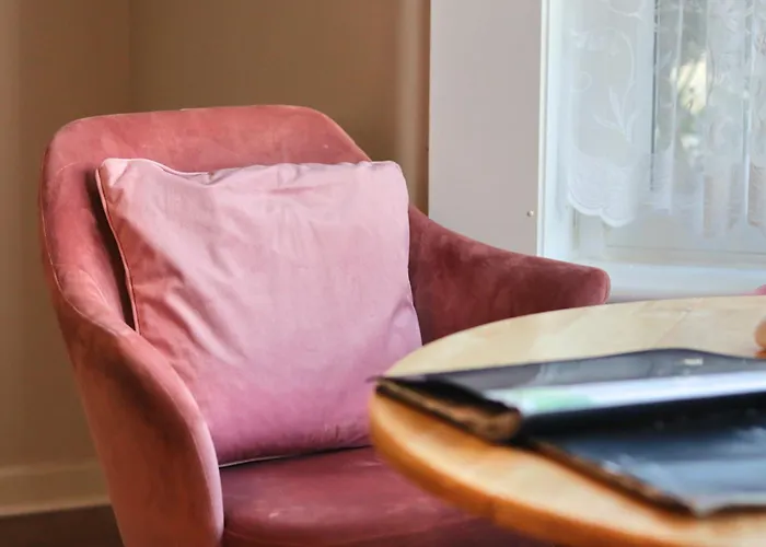 - Beautiful Two Bedroom House In & Free Parking Ferienhaus