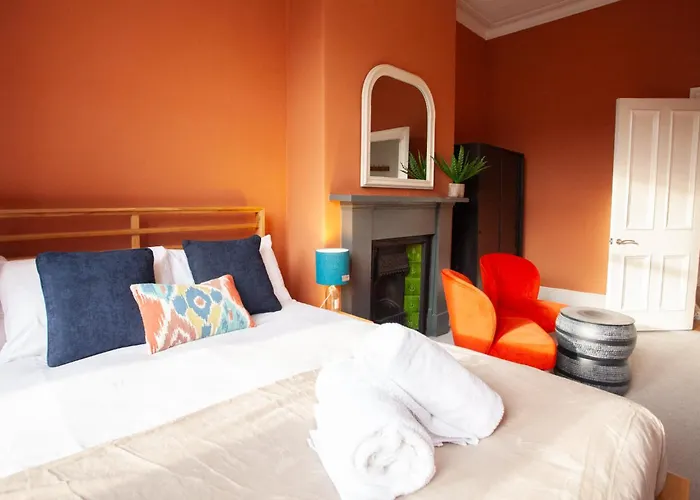 Newly Renovated Flat In Trendy Finnieston Glasgow