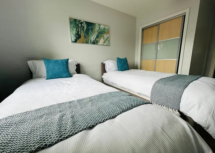 Modern Economy With King Bed *