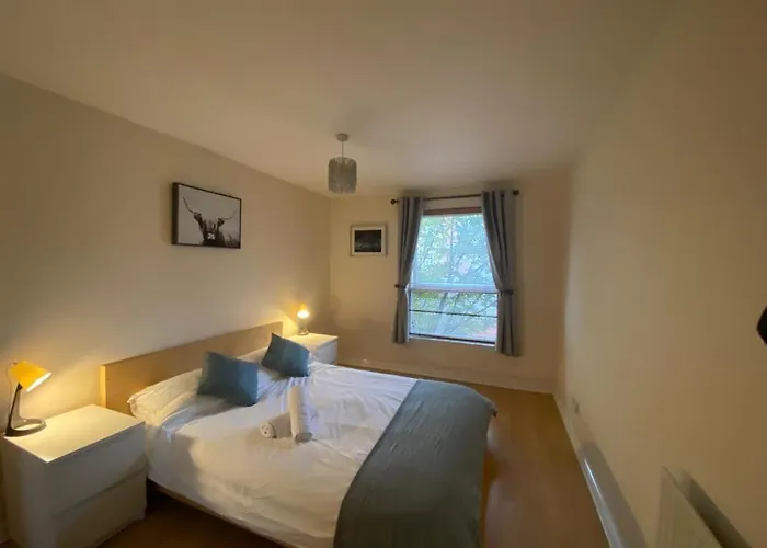 In Heart Of West End- Parking Space- Spacious- Near And Kelvingrove Art Gallery Apartamento *