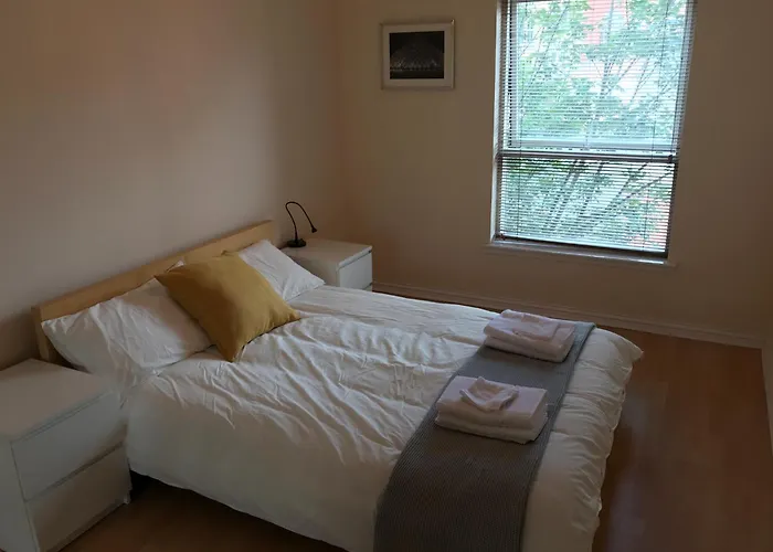 Apartamento In Heart Of West End- Parking Space- Spacious- Near And Kelvingrove Art Gallery *