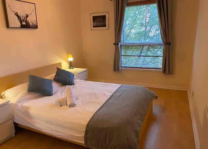 In Heart Of West End- Parking Space- Spacious- Near And Kelvingrove Art Gallery Appartamento *