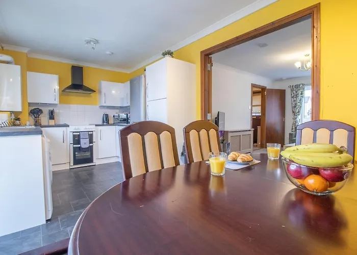 Ideal Contractor 2-bed Near Glasgow