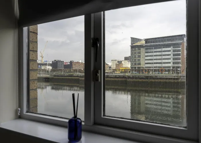 Riverview House * Glasgow