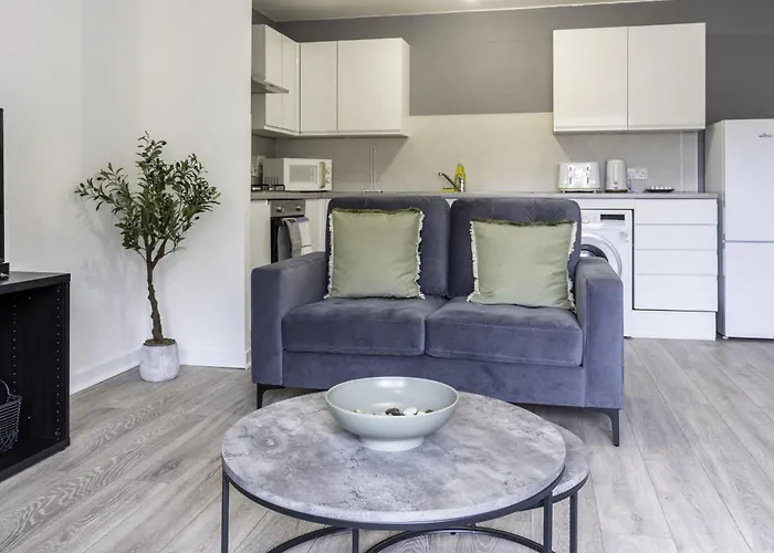 Charlotte グラスゴー