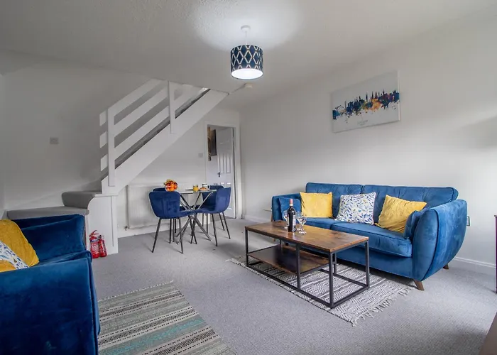 Spacious 2-bed Free Parking & Stadiums Apartament Glasgow