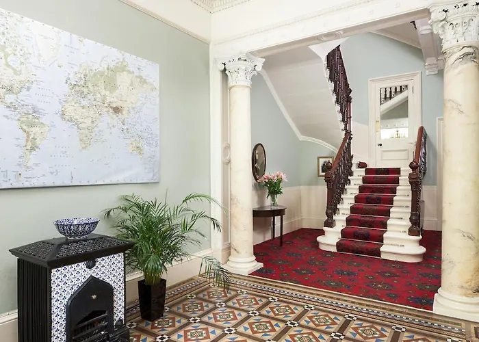 7 Crown Gardens 度假居 *