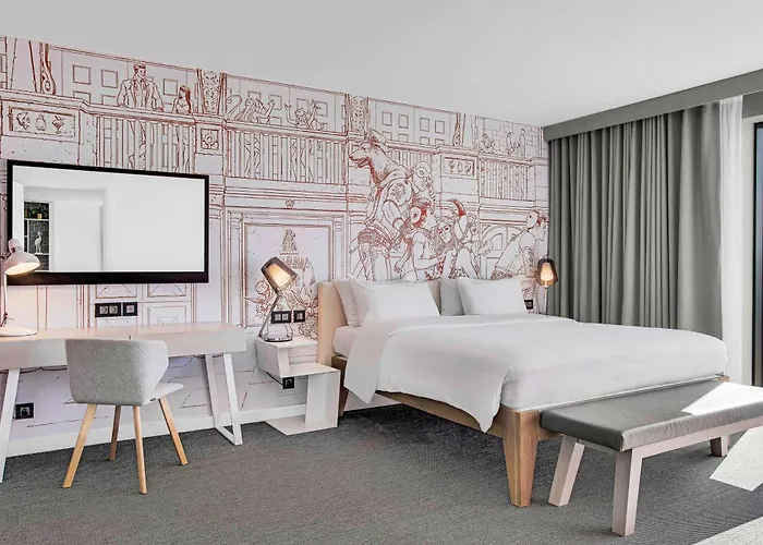 Radisson Red Hotel, 4*