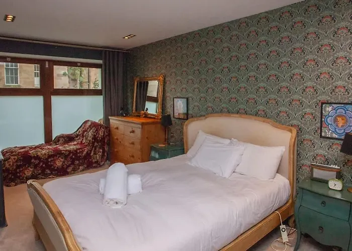 Unique House In Park District