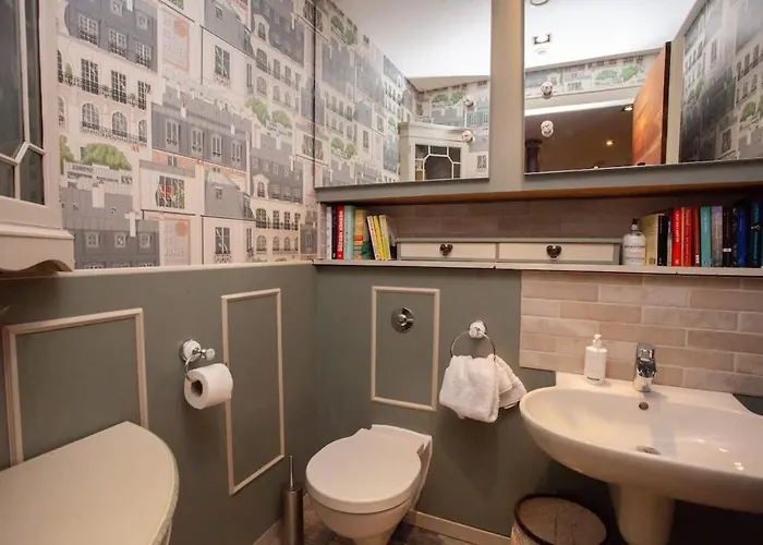 Unique House In Park District