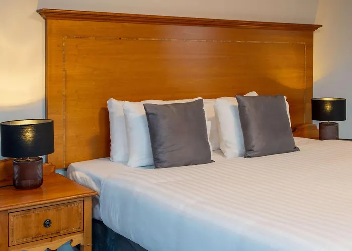 Argyle Hotel, Bw Signature Collection