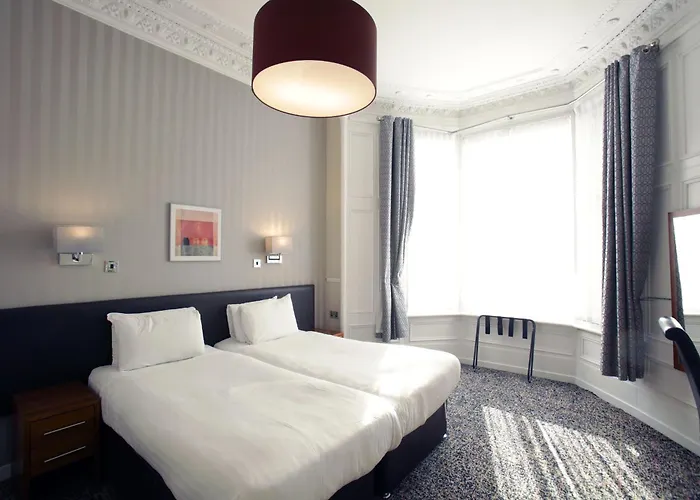 Kelvingrove - Sauchiehall St 3*