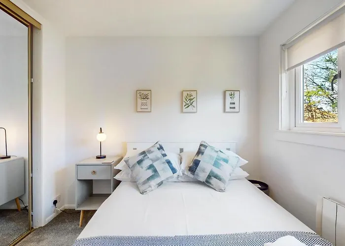 Cairn Introduces Mavisbank Gardens - Where Homely Charm Meets Modern Living Casa vacanze