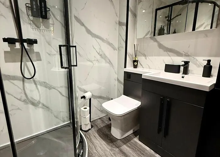 2 Bedroom Near Centre, Celtic Park And Emirates Arena *