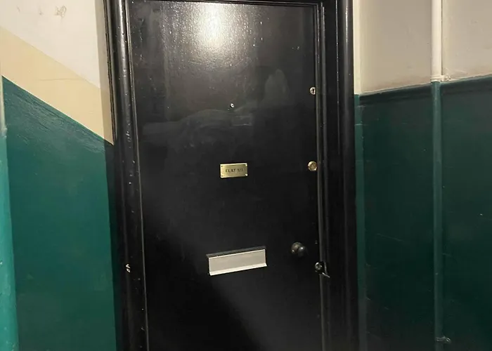 Apartment Scotstoun 1 Bed Flat