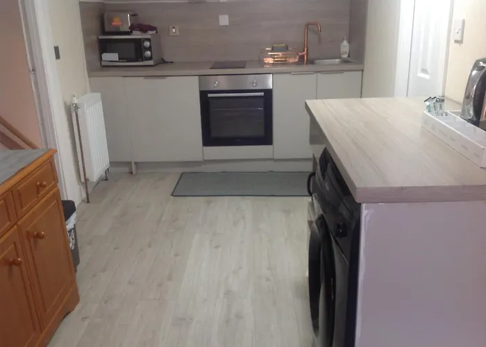 Busby Apartments شقة