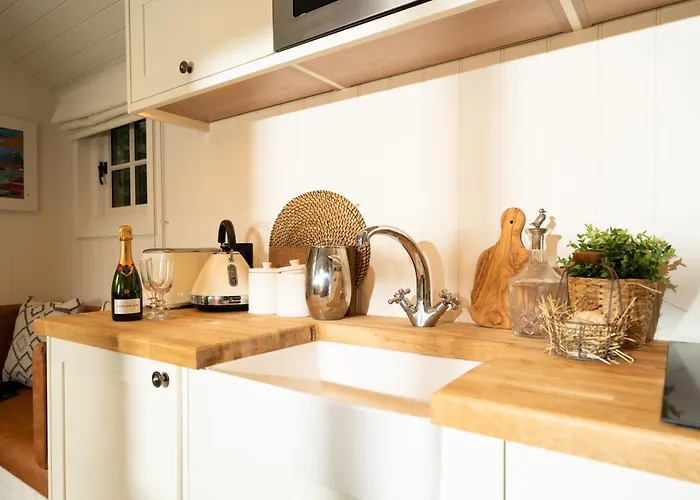 Cosy Cute With Large Veranda & Outdoor Bath בית נופש גלאזגו